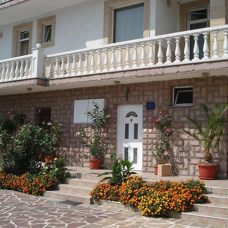 Family Hotel Zhelkovi - Olympia Kharmanli Exterior photo